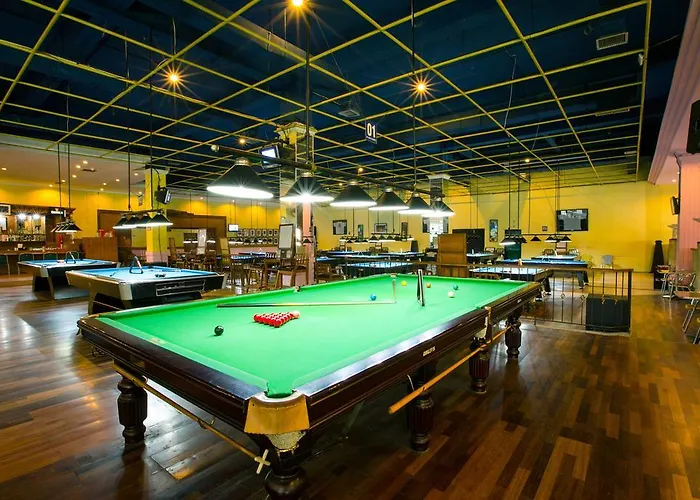 Kuta Station And Hotel