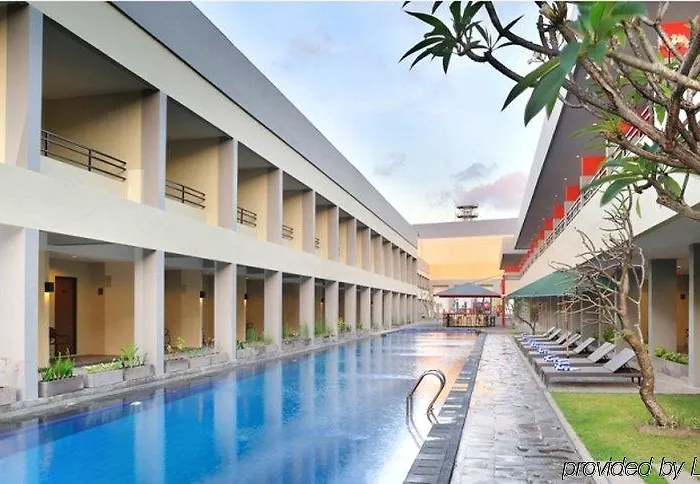 Hotel Kuta Station And