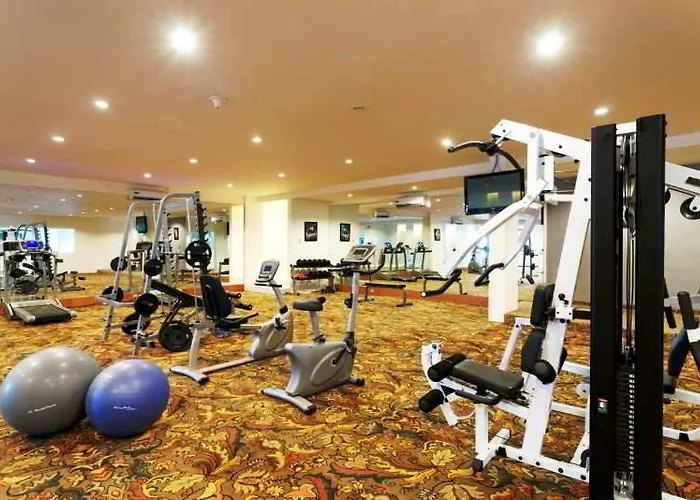 Hotel Kuta Station And