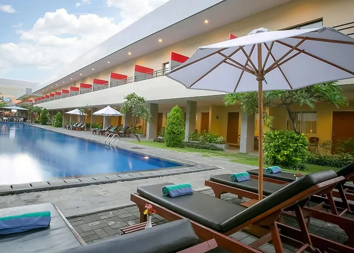 Hotel Kuta Station And
